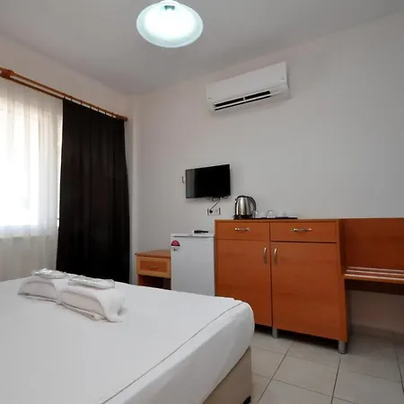 Lale 호텔 투룬치