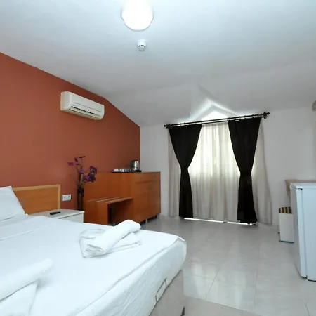Hotel Lale 4*
